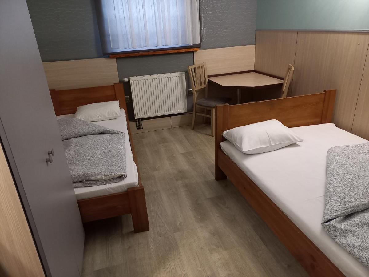 Pokoje Goscinne Jaga Kielce Buitenkant foto