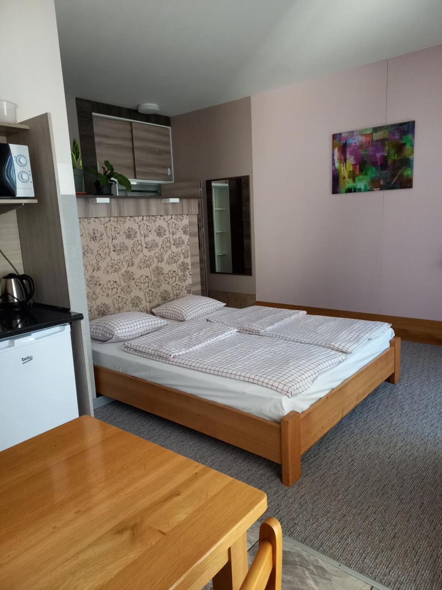 Pokoje Goscinne Jaga Kielce Buitenkant foto