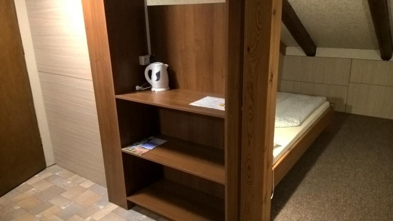 Pokoje Goscinne Jaga Kielce Buitenkant foto