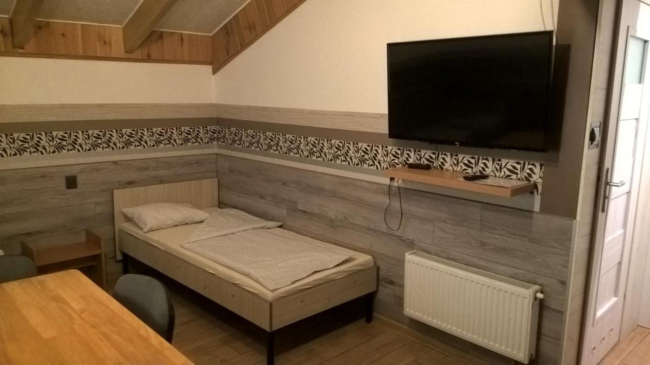 Pokoje Goscinne Jaga Kielce Buitenkant foto